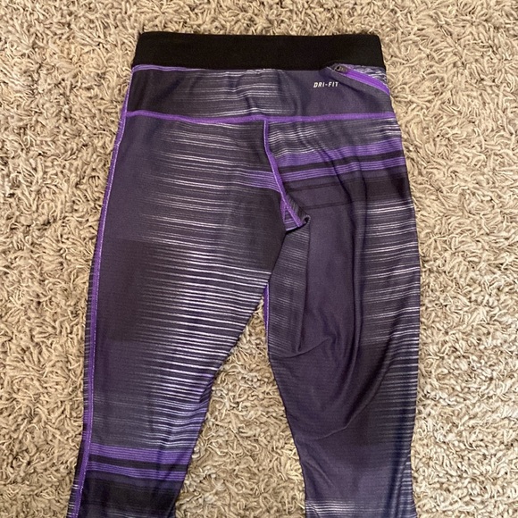 Nike Dri-Fit leggings - Picture 3 of 4